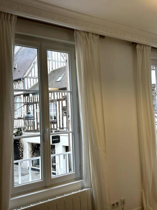 Le Petit Paris Compiegne Apartment Exterior foto