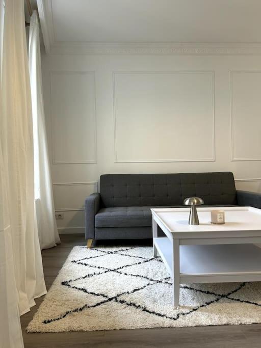 Le Petit Paris Compiegne Apartment Exterior foto